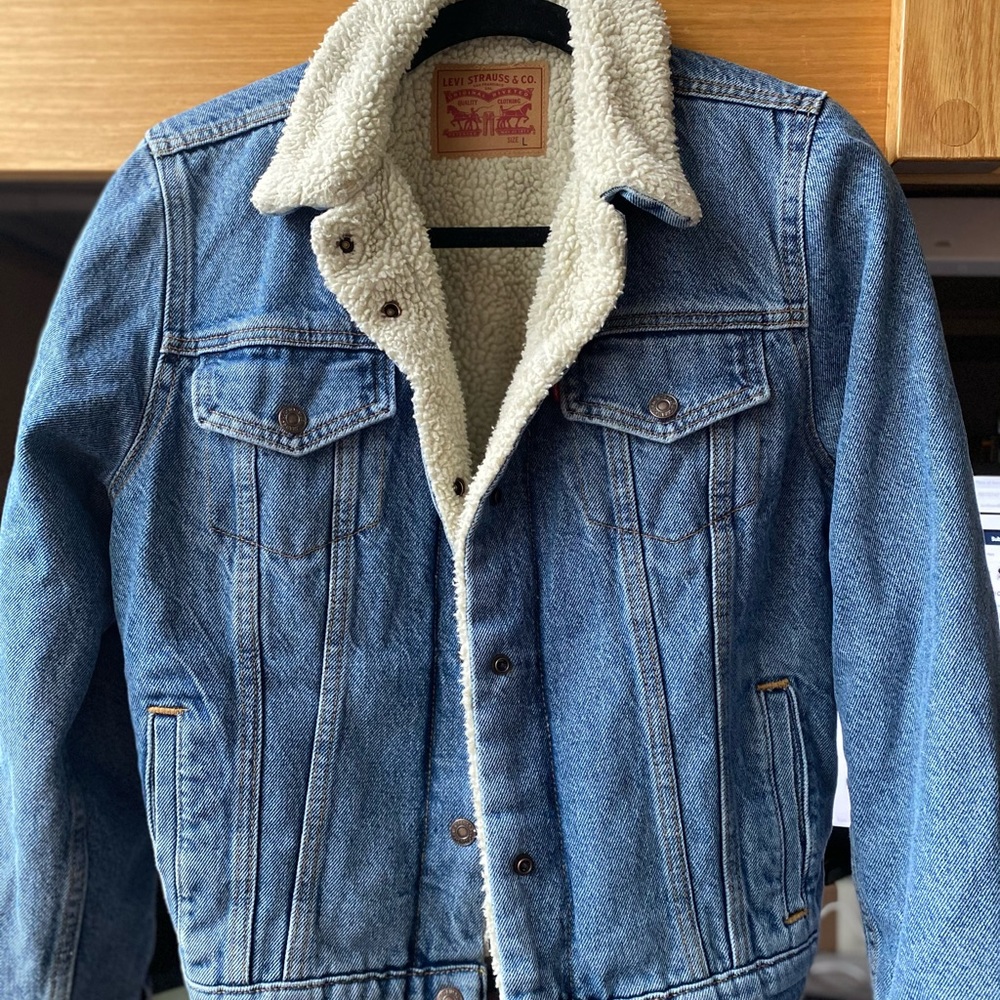 Levis Sherpa-lined Denim Jacket